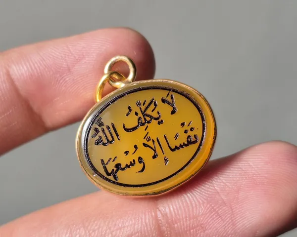 Yellow_Agate_Gold_Plated_Islamic_Calligraphy_Pendant_For_Men