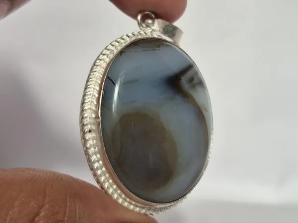 Grey_Blue_Lace_Agate_Handcrafted_Pendant_For_Men