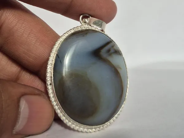 Grey_Blue_Lace_Agate_Handcrafted_Pendant_For_Men