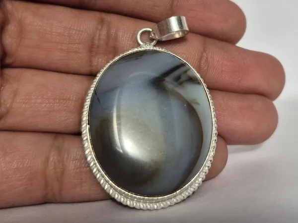 Grey_Blue_Lace_Agate_Handcrafted_Pendant_For_Men