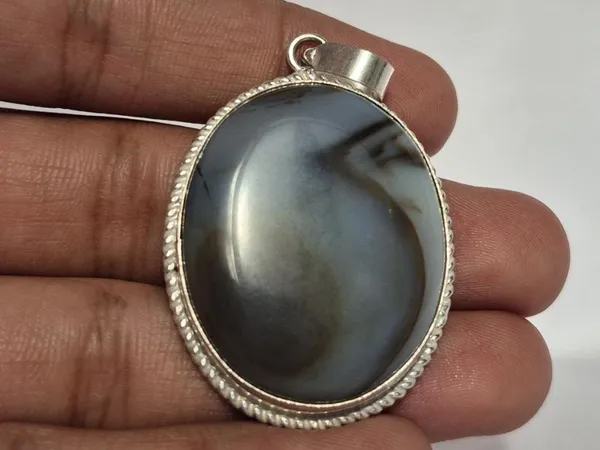 Grey_Blue_Lace_Agate_Handcrafted_Pendant_For_Men