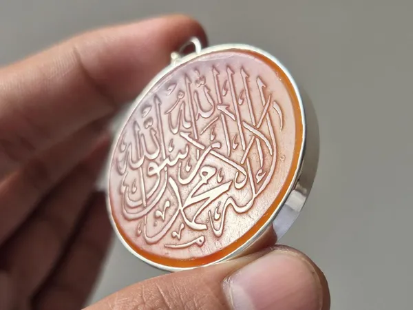 Maroon_Agate_Silver_Kalima_Shahada_Engraved_Pendant_For_Men