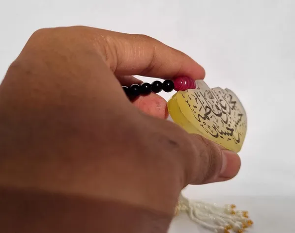 Multicolour_Onyx_Panjtan_Hand_Engraved_Islamic_Pendant_For_Men