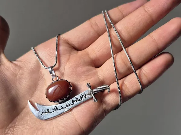 Maroon_Agate_Stone_Zulfiqar_Sword_Islamic_Pendant_For_Men