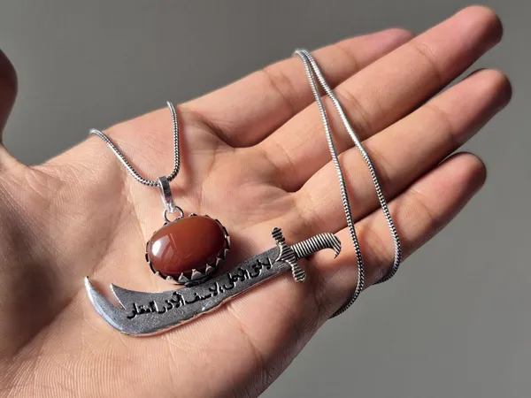 Maroon_Agate_Stone_Zulfiqar_Sword_Islamic_Pendant_For_Men