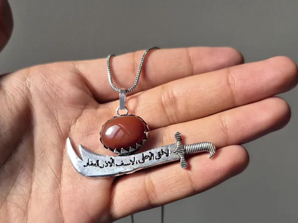 Maroon_Agate_Stone_Zulfiqar_Sword_Islamic_Pendant_For_Men