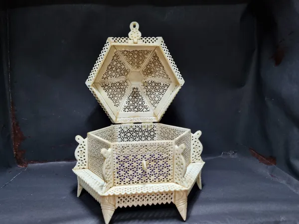 White_Camel_Bone_Jali_Work_Engraved_Jewelry_Box