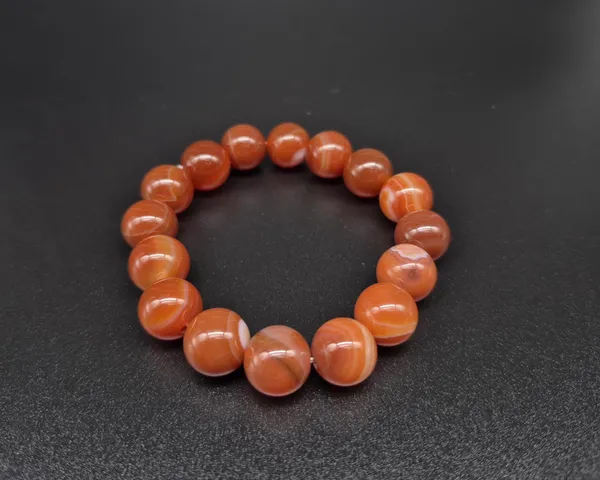Maroon_Agate_Stone_Stretchable_Beaded_Bracelet_For_Men_And_Women
