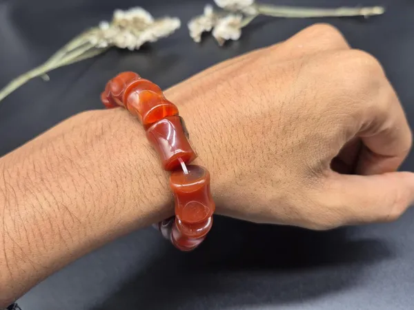 Maroon_Carnelian_Agate_Stretchable_Beads_Bracelet_For_Unisex