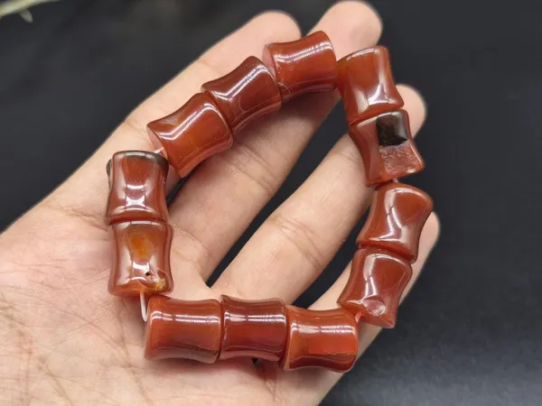 Maroon_Carnelian_Agate_Stretchable_Beads_Bracelet_For_Unisex