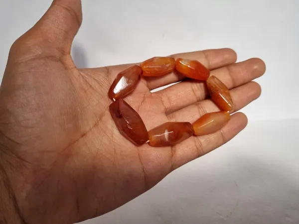 Maroon_Carnelian_Agate_Beaded_Bracelet_For_Unisex
