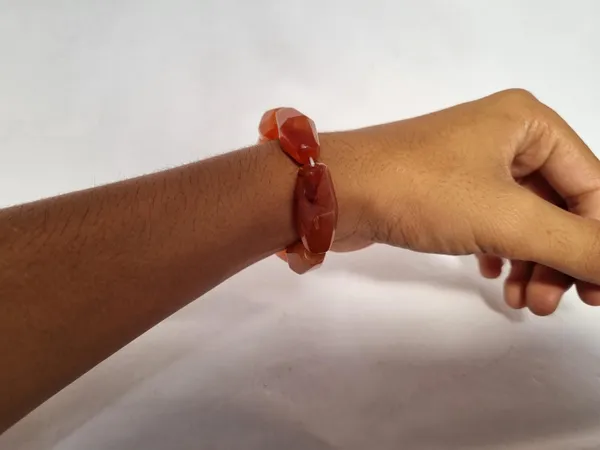 Maroon_Carnelian_Agate_Beaded_Bracelet_For_Unisex