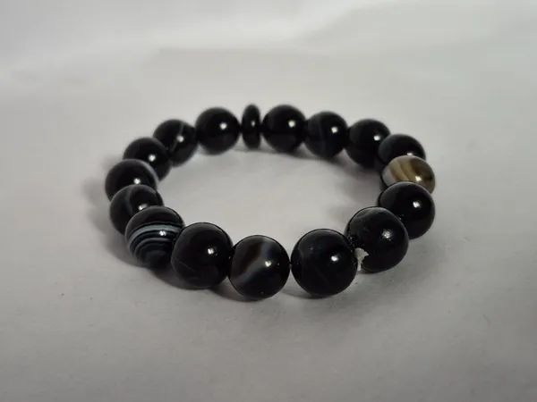 Black_Sulemani_Agate_Round_Beaded_Bracelet_For_Unisex
