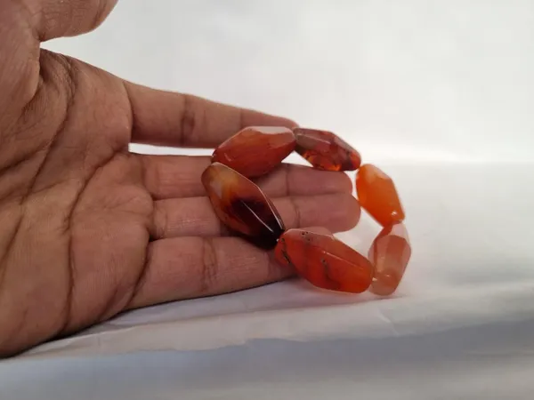 Maroon_Carnelian_Agate_Beaded_Stone_Bracelet_For_Unisex