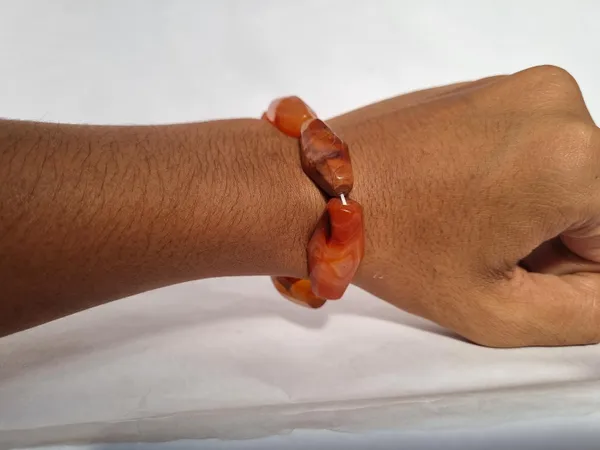 Maroon_Carnelian_Agate_Beaded_Stone_Bracelet_For_Unisex