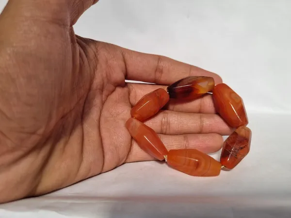 Maroon_Carnelian_Agate_Beaded_Stone_Bracelet_For_Unisex
