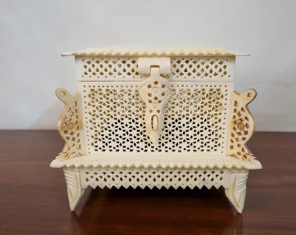 White_Camel_Bone_Jali_Work_Engraved_Mughal_Jewelry_Box