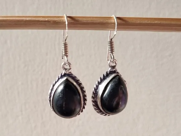 Black_Onyx_Stone_Teardrop_Earrings_For_Women