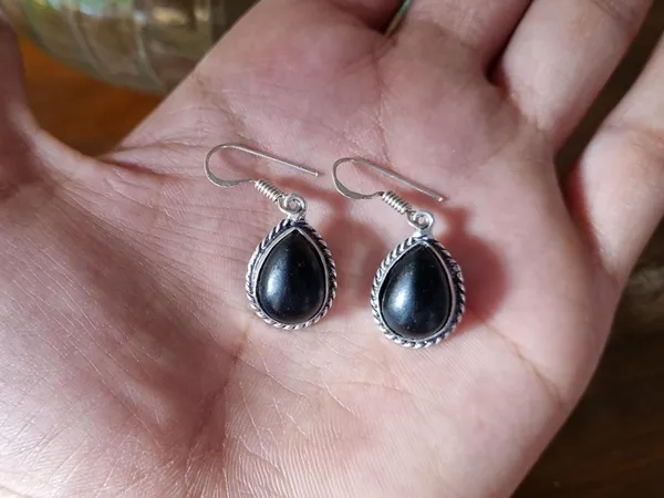 Black_Onyx_Stone_Teardrop_Earrings_For_Women
