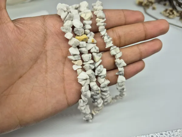 White_Howlite_Crystal_Chip_Beads_Necklace_Strand