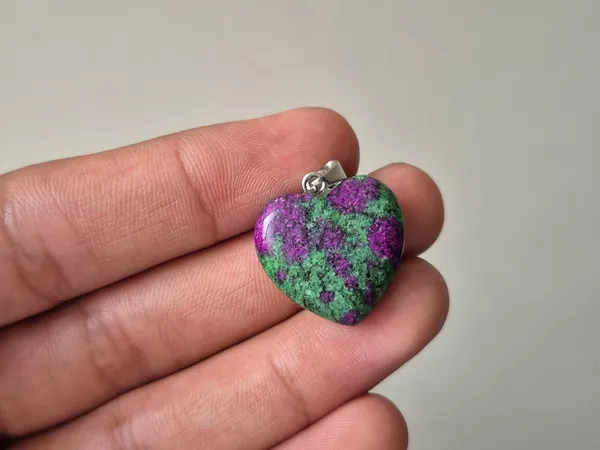 Purple_And_Green_Ruby_Zoisite_Heart_Shaped_Gemstone_Pendant