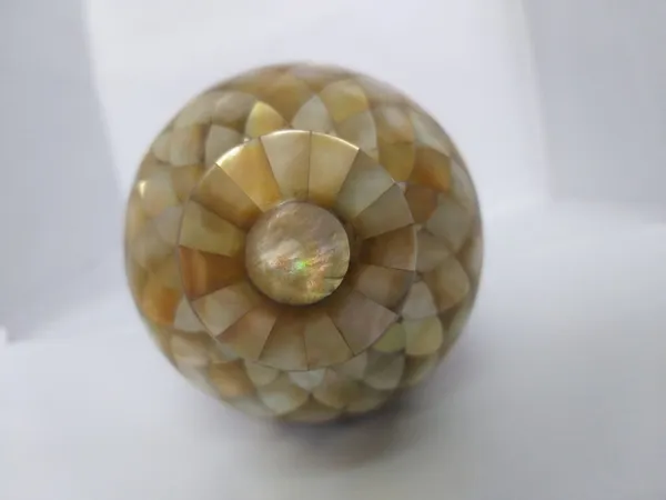 Mother_Of_Pearl_Mughal_Style_Handcrafted_Ceremonial_Mace