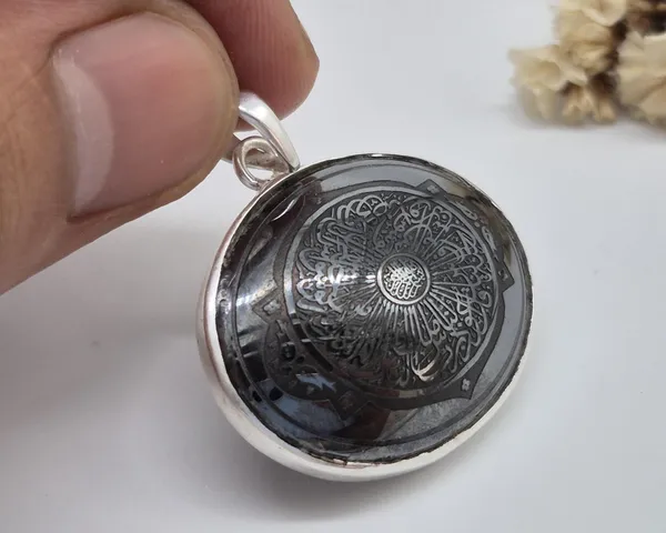 Black_Hematite_925_Sterling_Silver_Surah_Al-Nas_Engraved_Pendant_For_Men