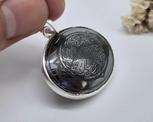 Black_Hematite_925_Sterling_Silver_Surah_Al-Nas_Engraved_Pendant_For_Men