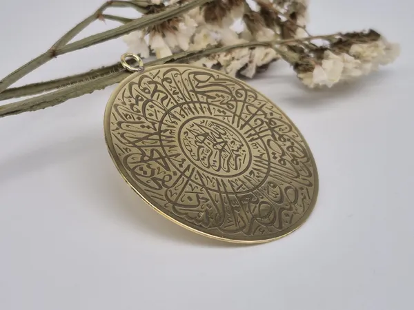 Gold_Brass_Surah_Al-Asr_Arabic_Calligraphy_Pendant_For_Men