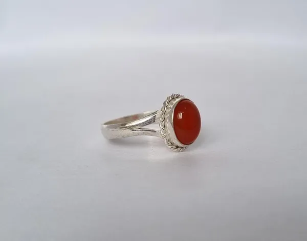 Red_Agate_Silver-Plated_Yemeni_Aqeeq_Ring_For_Ladies,_Women_Aqeeq_Ring