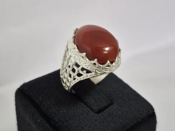 Red_Agate_White_Metal_Yemeni_Aqeeq_Ring_For_Men
