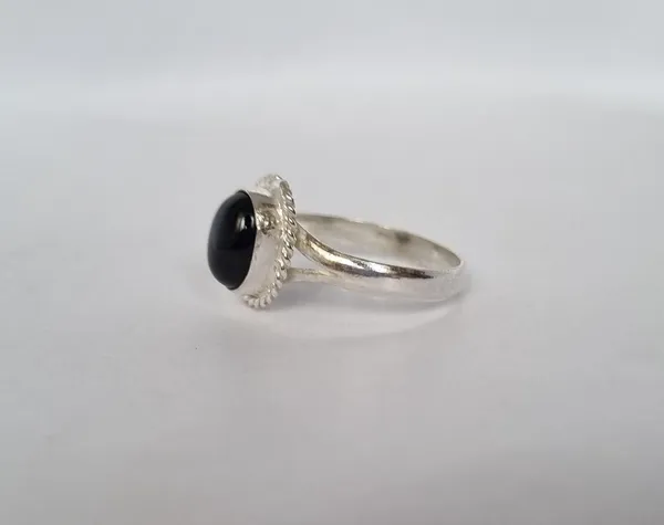 Black_Onyx_Stone_Handcrafted_Ring_For_Women