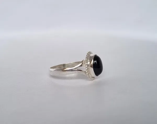 Black_Onyx_Stone_Handcrafted_Ring_For_Women