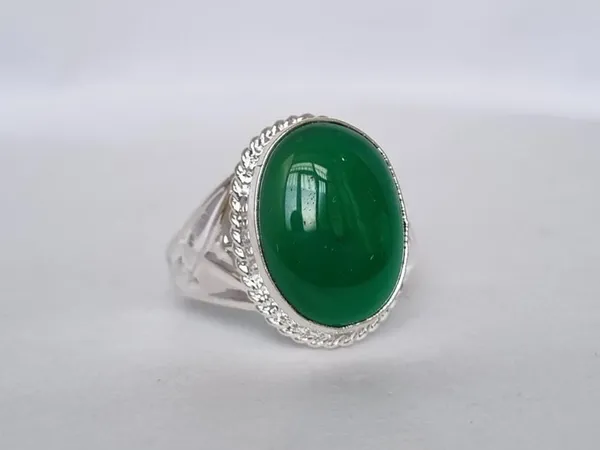 Green_Onyx_White_Metal_Sword_Design_Gemstone_Ring_For_Men