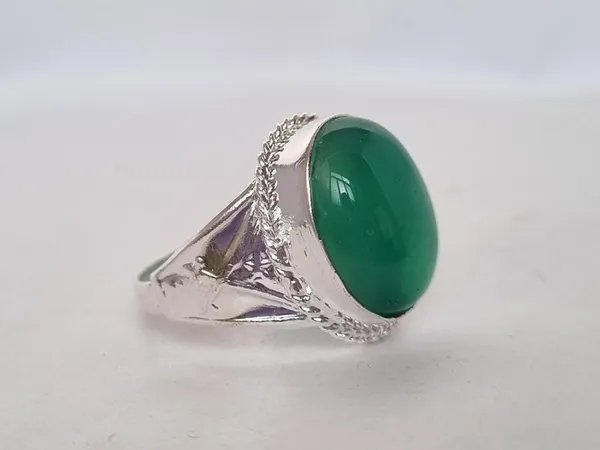 Green_Onyx_White_Metal_Sword_Design_Ring_For_Men