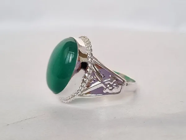 Green_Onyx_White_Metal_Sword_Design_Ring_For_Men