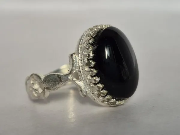 Black_Onyx_Stone_Handcrafted_Gemstone_Ring_For_Men