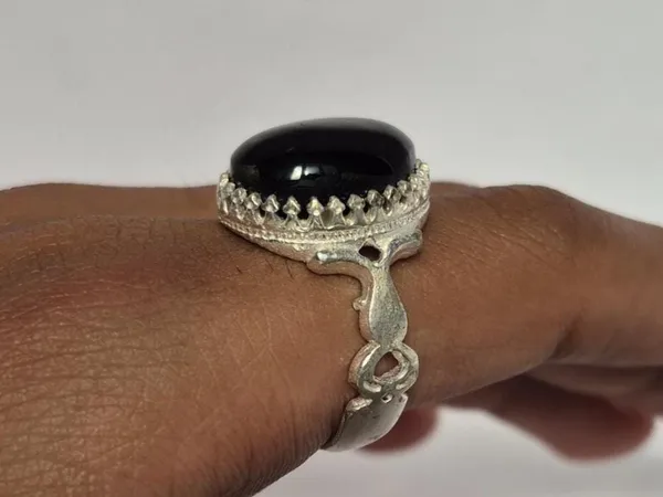 Black_Onyx_Stone_Handcrafted_Gemstone_Ring_For_Men