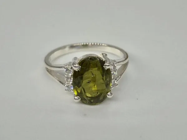 Green_Peridot_Sterling_Silver_Oval_Gemstone_Ring_For_Men