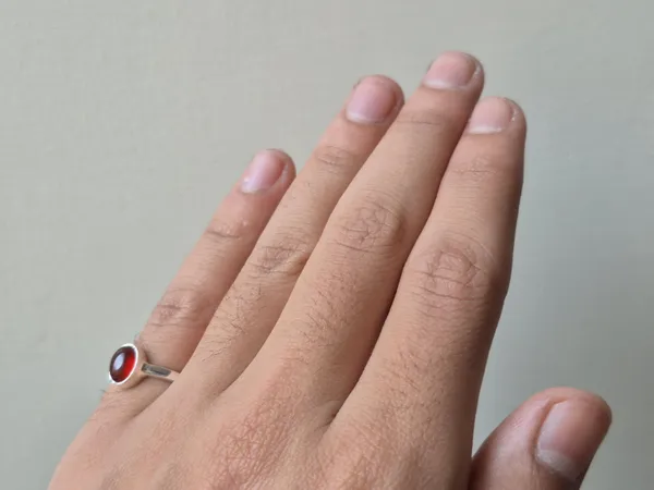 Red_Carnelian_Agate_(Aqeeq)_925_Sterling_Silver_Oval_Cabochon_Ring_For_Men