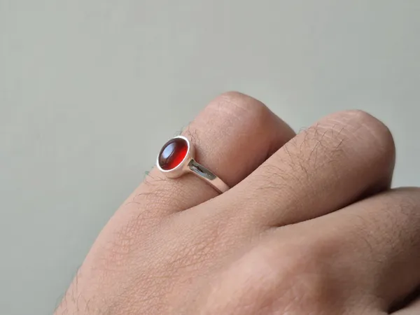 Red_Carnelian_Agate_(Aqeeq)_925_Sterling_Silver_Oval_Cabochon_Ring_For_Men
