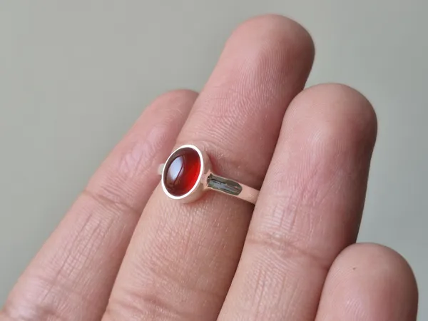 Red_Carnelian_Agate_(Aqeeq)_925_Sterling_Silver_Oval_Cabochon_Ring_For_Men
