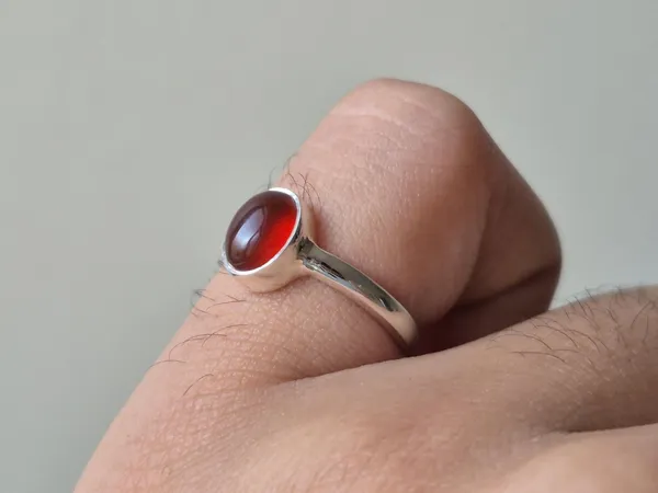 Red_Carnelian_Agate_(Aqeeq)_925_Sterling_Silver_Oval_Cabochon_Ring_For_Men