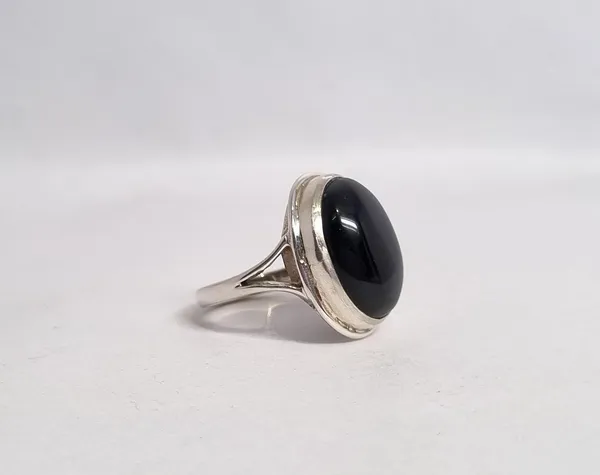 Black_Agate_Sterling_Silver_Handcrafted_Ring_For_Men