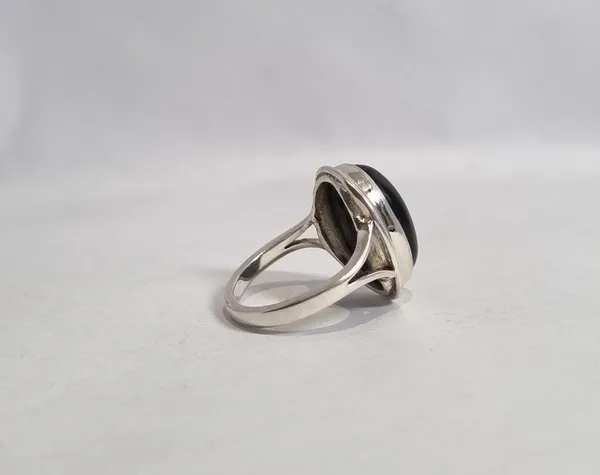 Black_Agate_Sterling_Silver_Handcrafted_Ring_For_Men