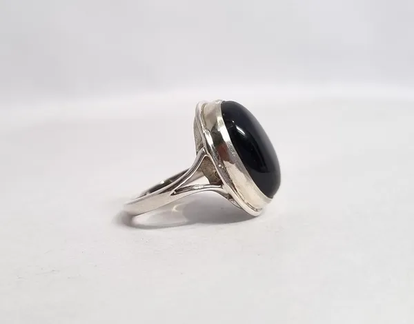Black_Agate_Sterling_Silver_Handcrafted_Ring_For_Men