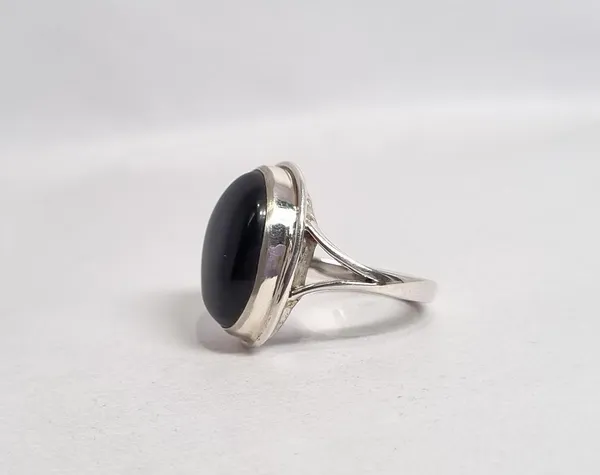 Black_Agate_Sterling_Silver_Handcrafted_Ring_For_Men