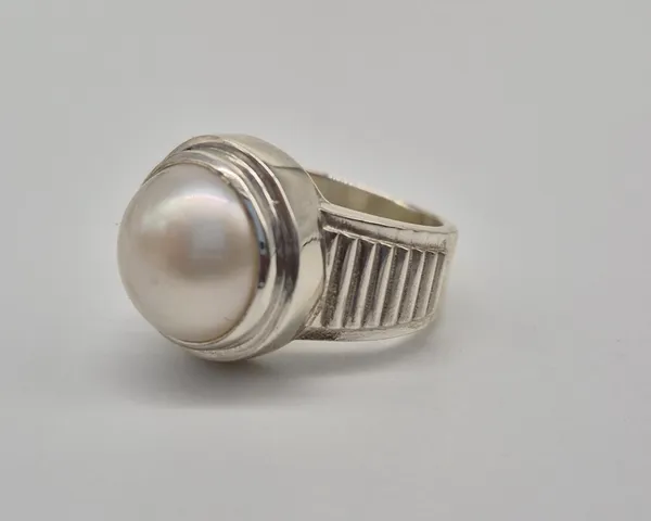 Round_Freshwater_Pearl_925_Sterling_Silver_Handcrafted_Ring_For_Men