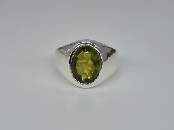 Green_Peridot_925_Sterling_Silver_Handcrafted_Ring_For_Men