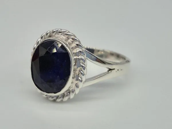 Blue_Sapphire_Sterling_Silver_Gemstone_Ring_For_Men